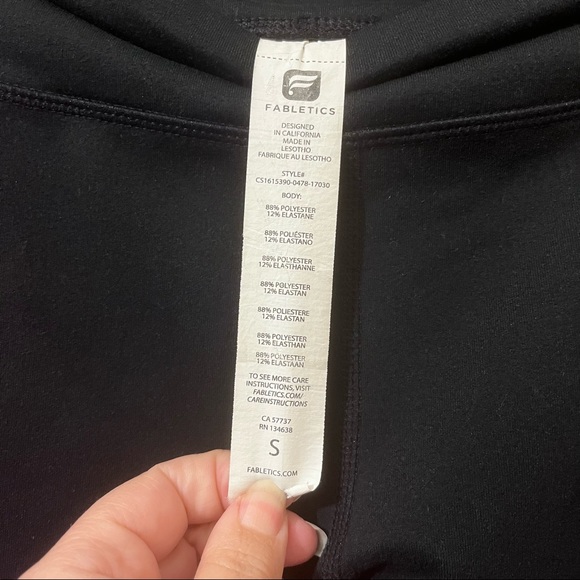 Fabletics Black Pink Insert Panels Athletic Workout Capri Leggings - Picture 4 of 9